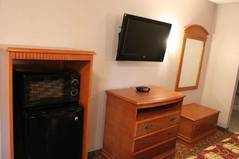 Orange Tustin Inn in Orange Bagian luar foto