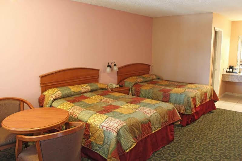 Orange Tustin Inn in Orange Bagian luar foto